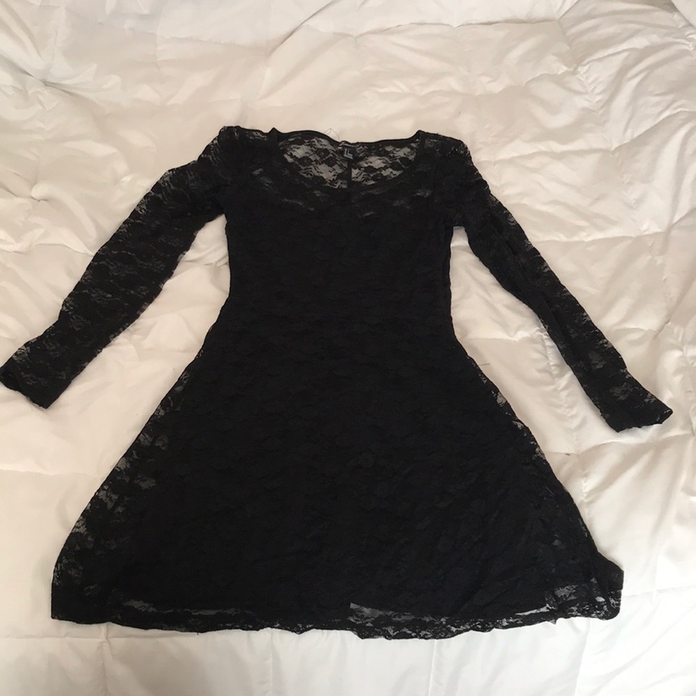 Forever 21 black lace dress